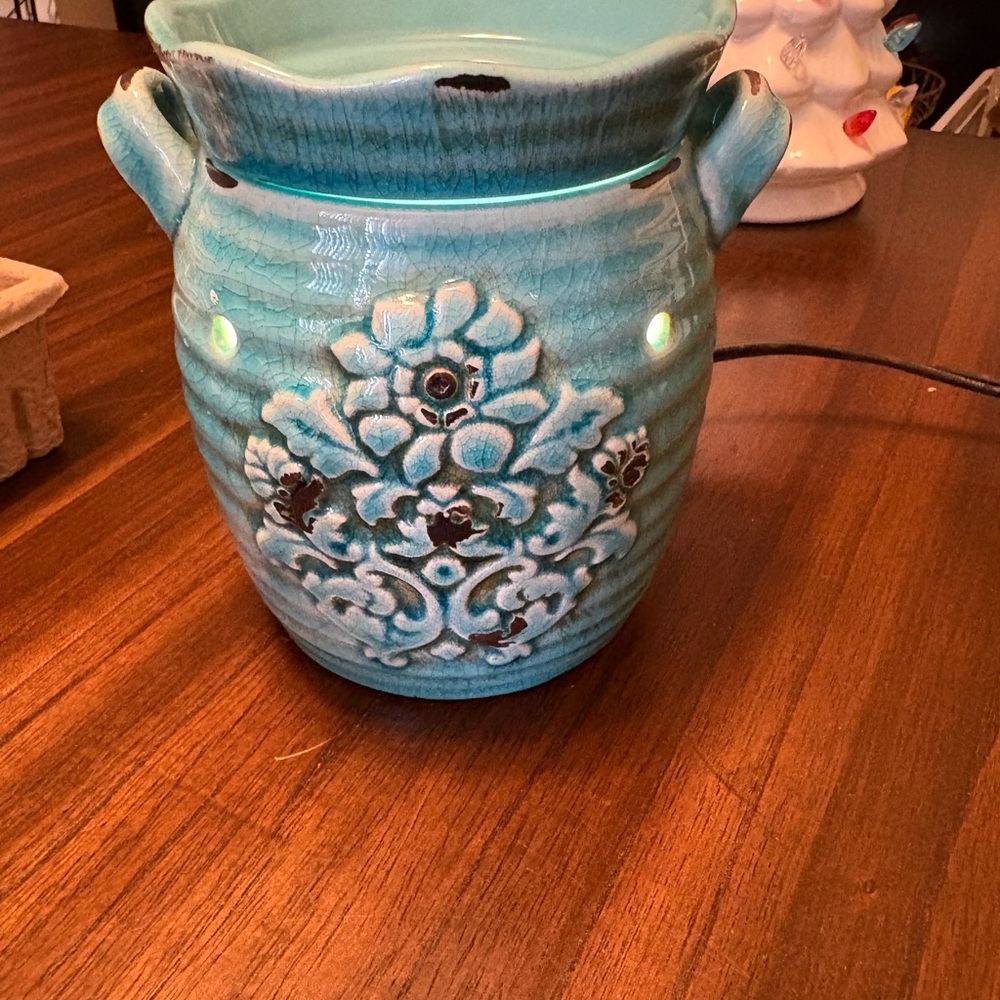 Scentsy Rustic Bloom Electric Wax Warmer